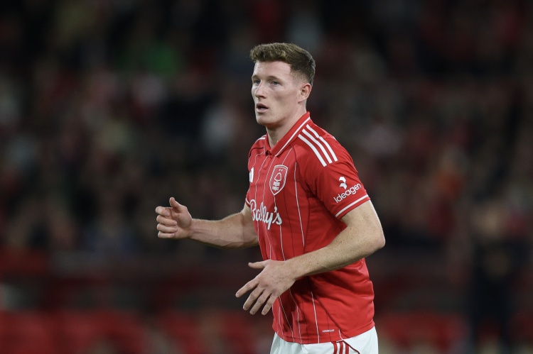 开云APP-记者：曼联暂时未争夺托纳利，埃利奥特·安德森一直是引援首选