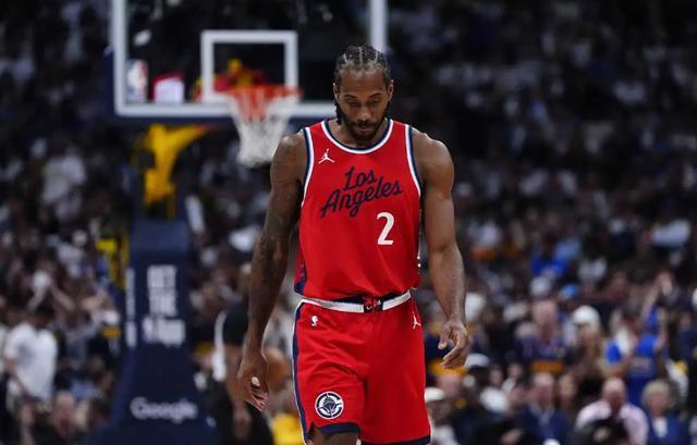 kaiyun-伦纳德咋还不是MVP候选人？ 个人表现无可挑剔但“北伐”仍在继续