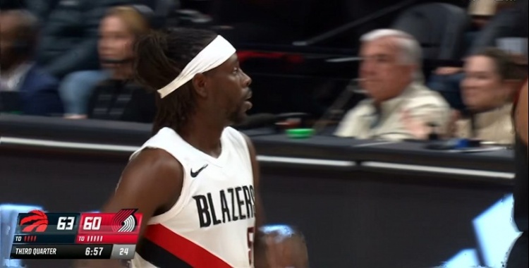 kaiyun-廉颇老矣？霍勒迪背运上篮&amp;连中三分球 个人独得8分追上比分