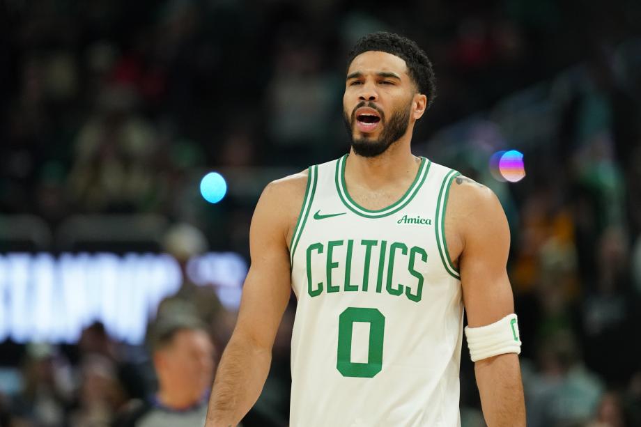 开云体育-塔图姆23+11+9布朗26分 凯尔特人32分大胜雄鹿